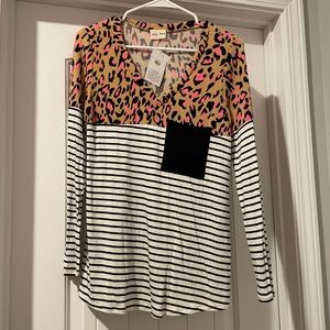 Long sleeve leopard print pocket top